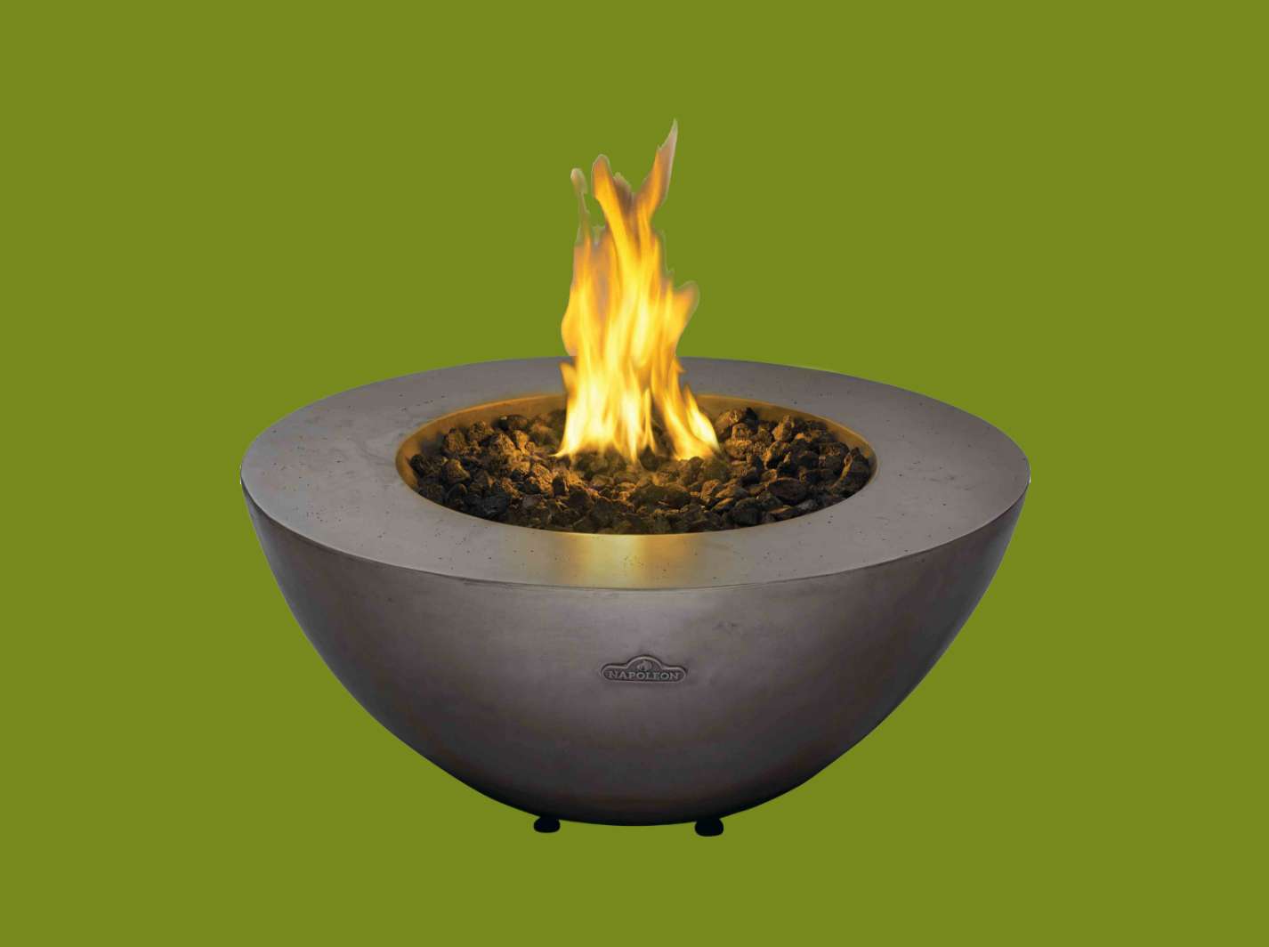 Chauffe-terrasses et foyers extérieurs