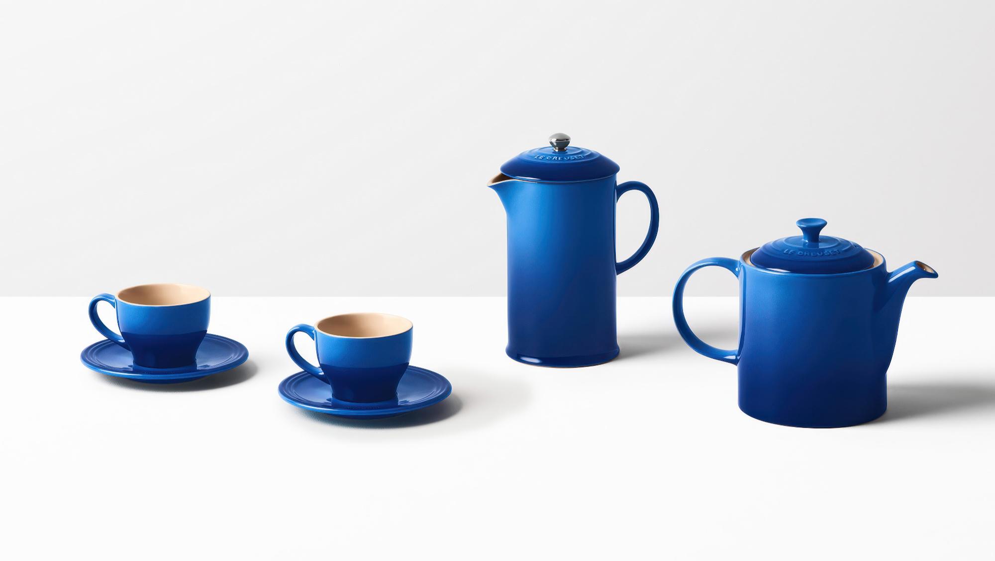 Tasse à Café Sans Anse Avec Soucoupe – Bleu Terre – Céramique – Vista Alegre – Fabriqué Au Portugal