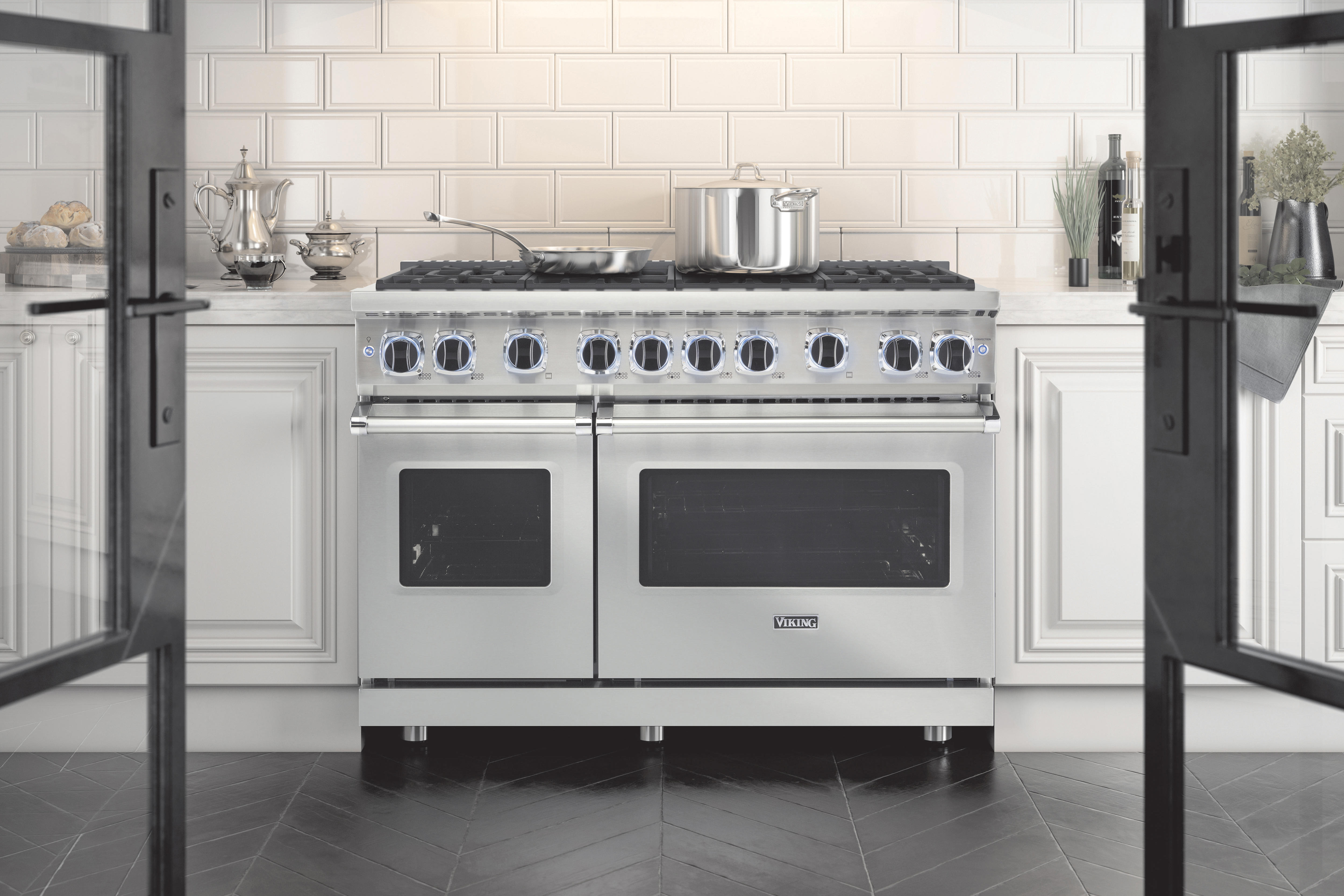 48” Gas Range with Sealed Burners Viking VGR74828BSSLP | Tanguay