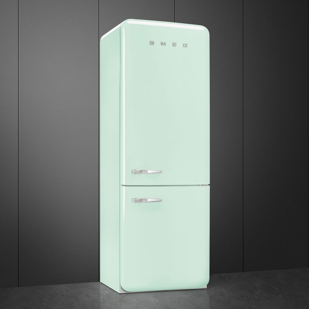 18 cu. ft. bottom-freezer refrigerator Smeg FAB38URPG | Tanguay