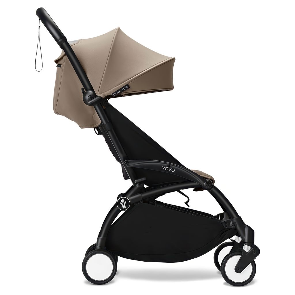 On offre des accessoires de bébé en prime.