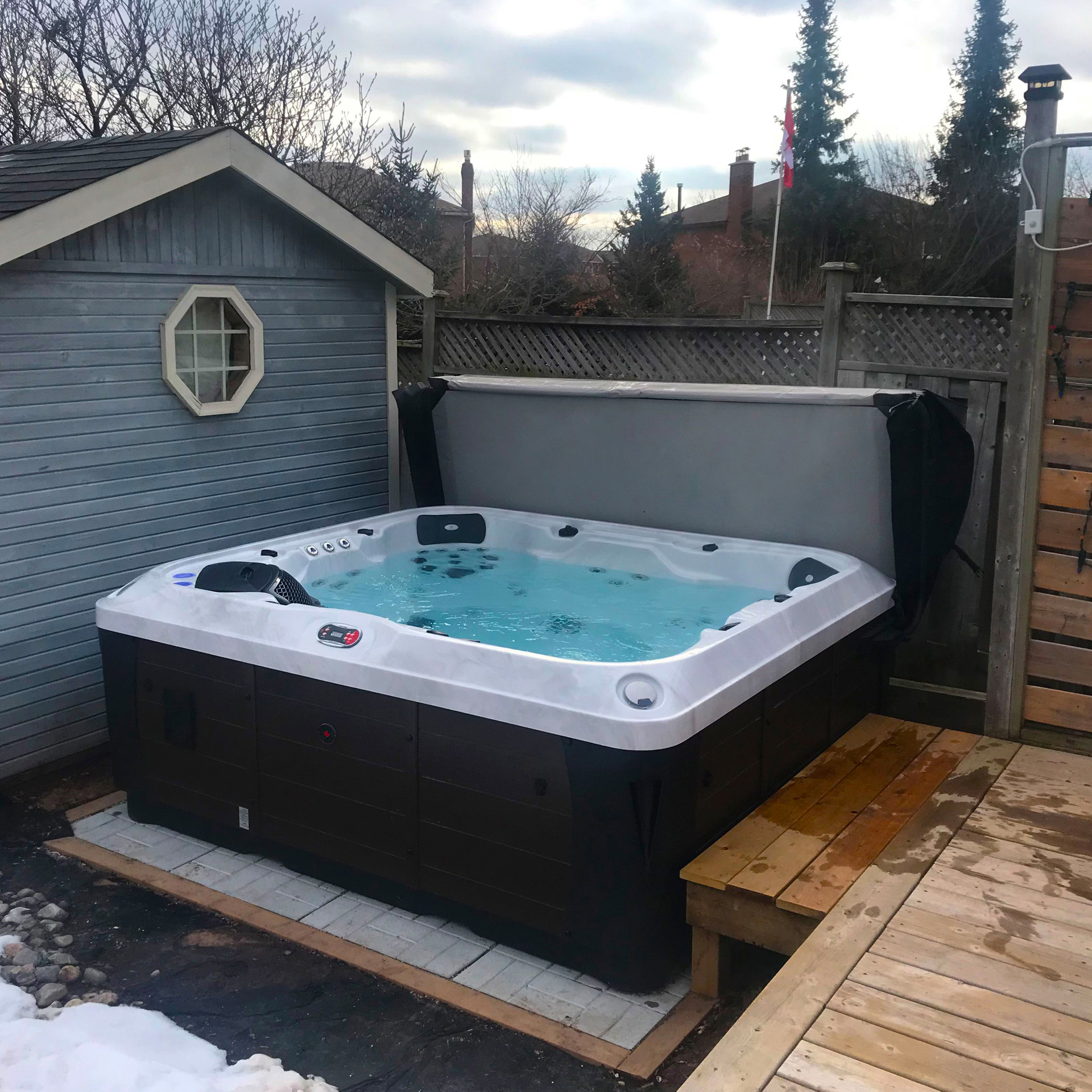 Alberta GL 6-Person 55-Jet Hot Tub Great Lake KH-10117 | Tanguay
