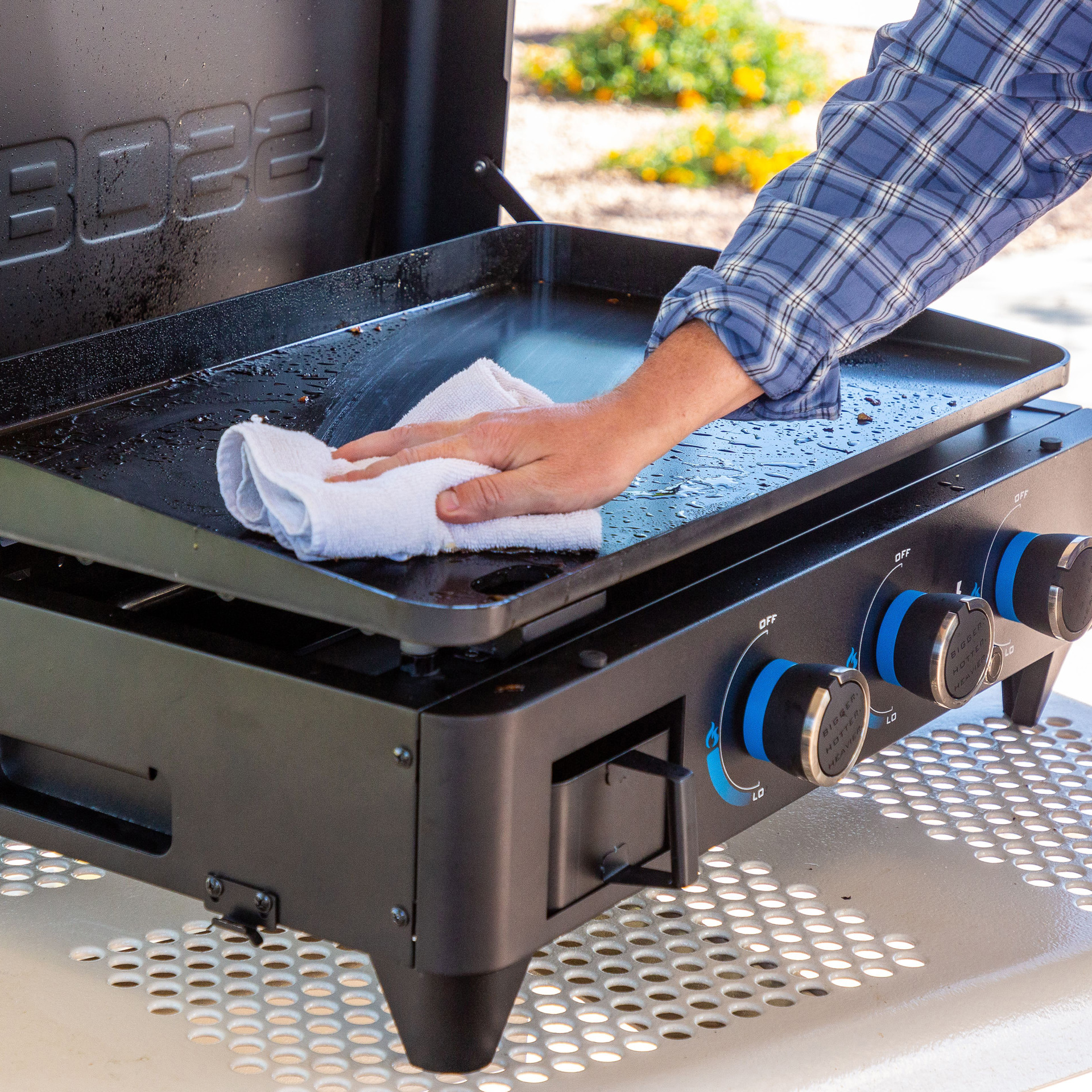 Pitboss 3-Burner Ultimate Lift-Off Griddle Pit Boss 10845 | Tanguay