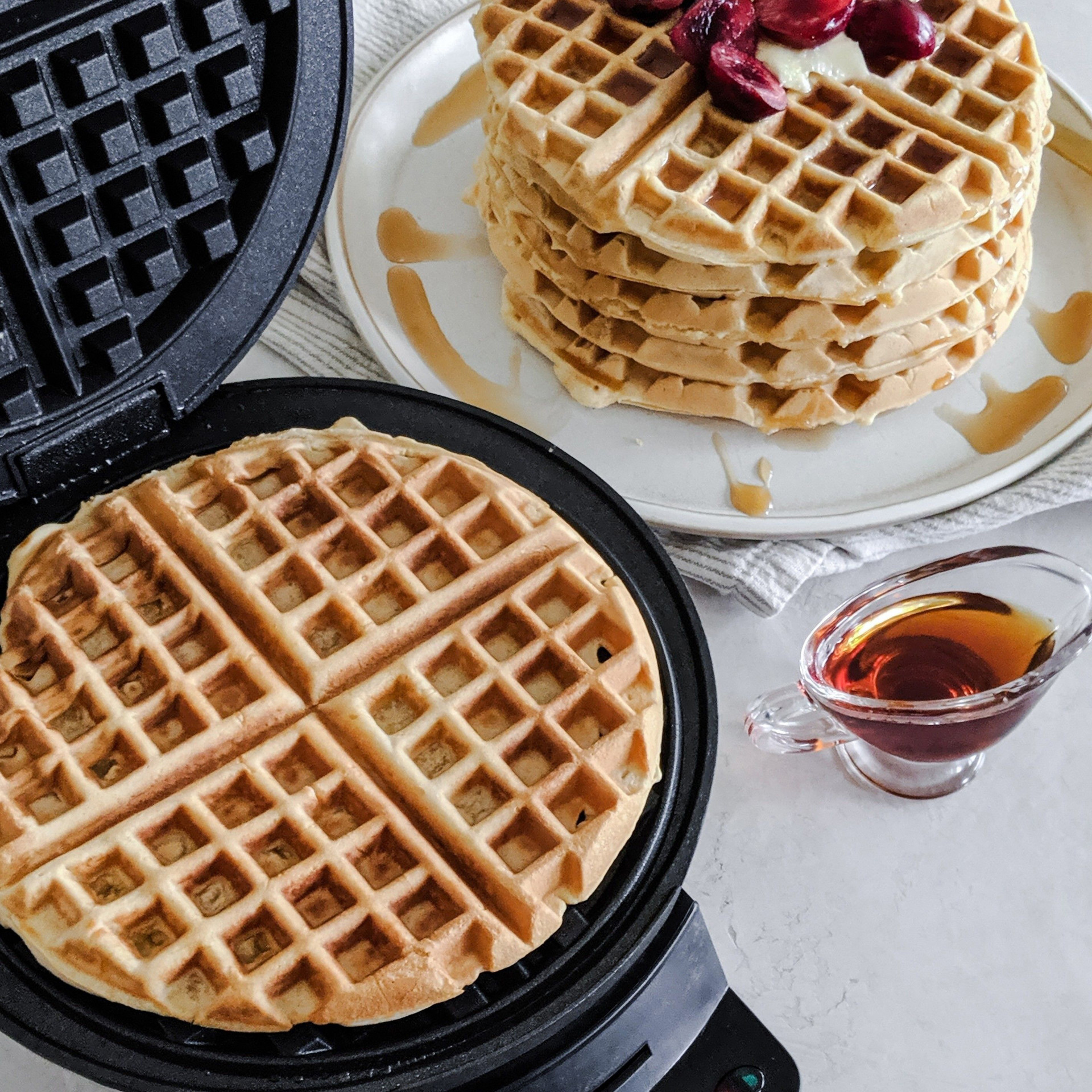 Classic Waffle Maker Cuisinart WMR-CAC | Tanguay