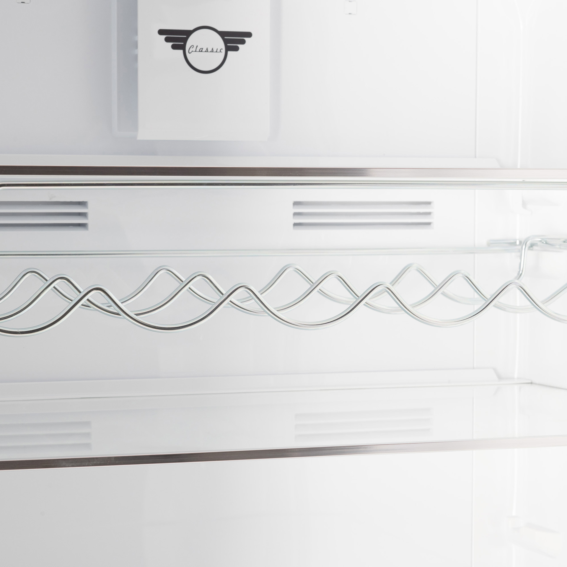 Pièce unique 16.7 cu. ft. Retro-style Bottom Freezer Refrigerator Unique