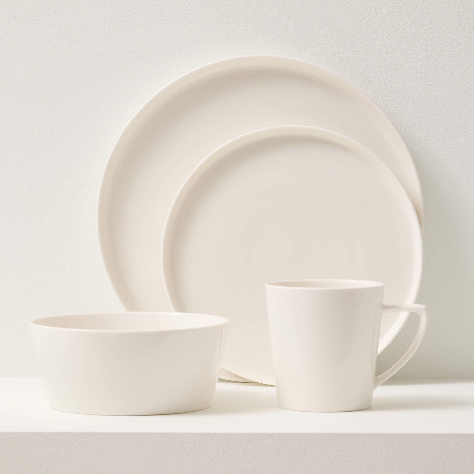 Loft 16-piece Dinnerware Set (Service for 4) Brilliant