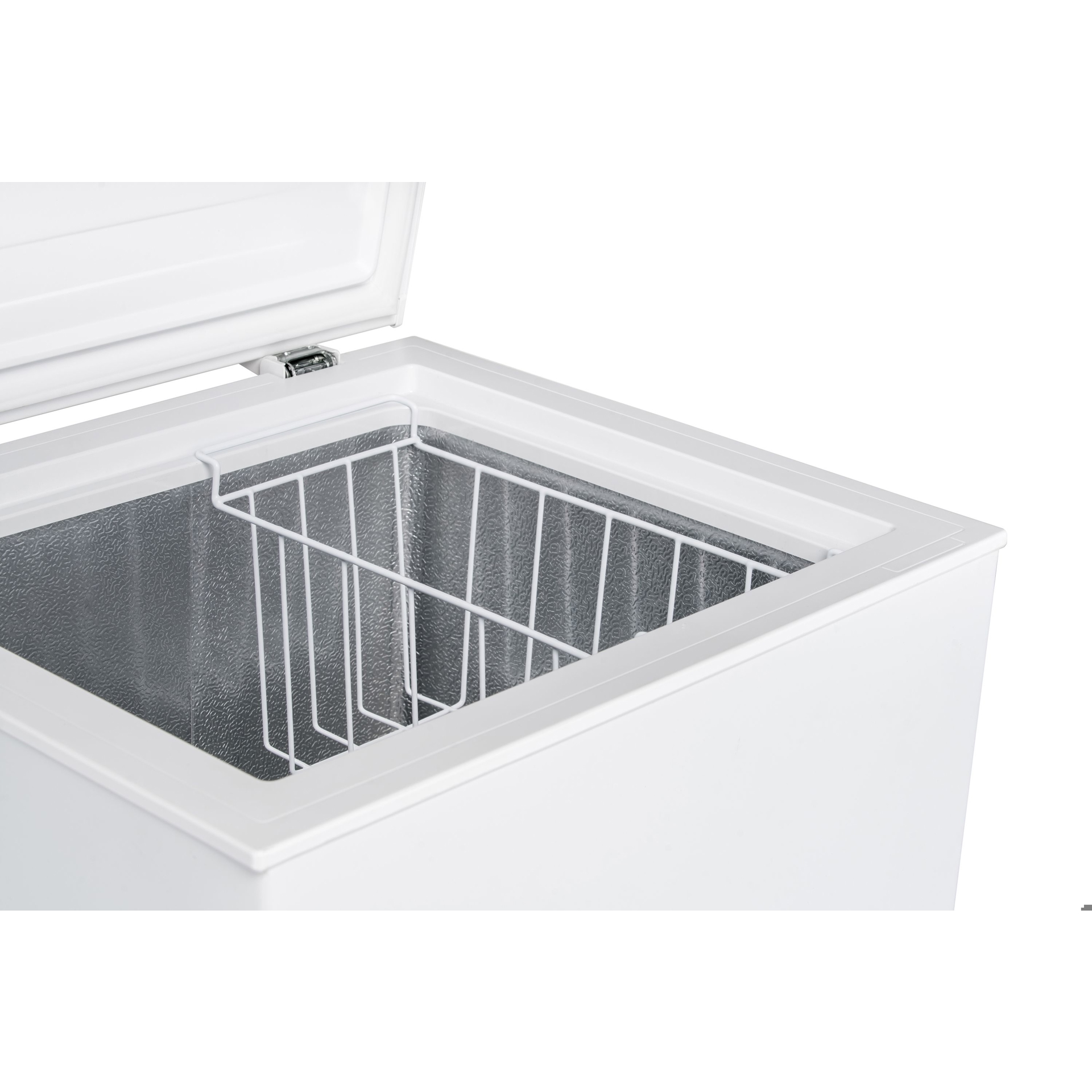 hisense 3.4 cu ft white chest freezer